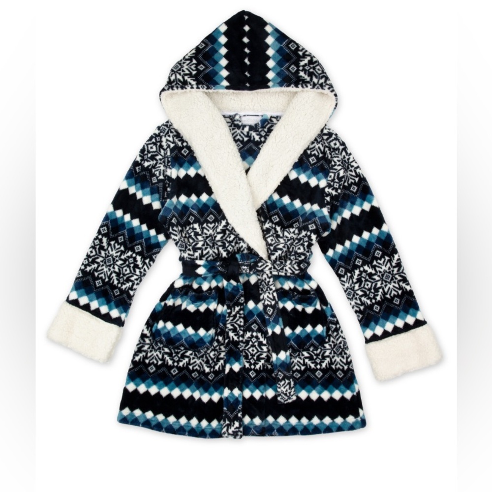 Nordic snow design hooded robe